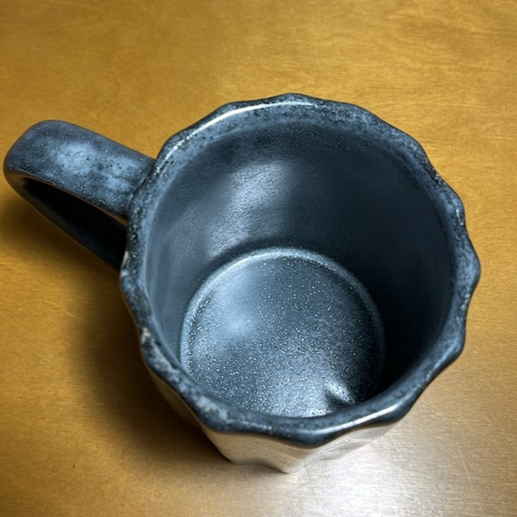 MUG - Grey Mug with Ridges - Picture 3 of 5